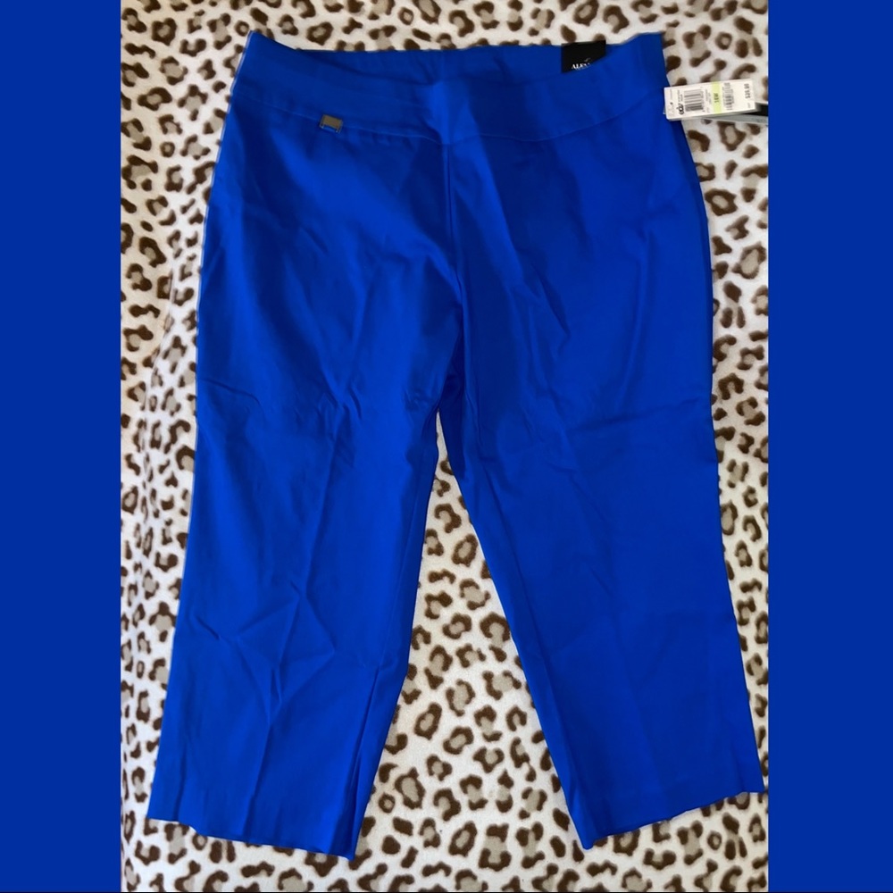 Alfani Women's Cobalt Blue Stretch Capri Pants